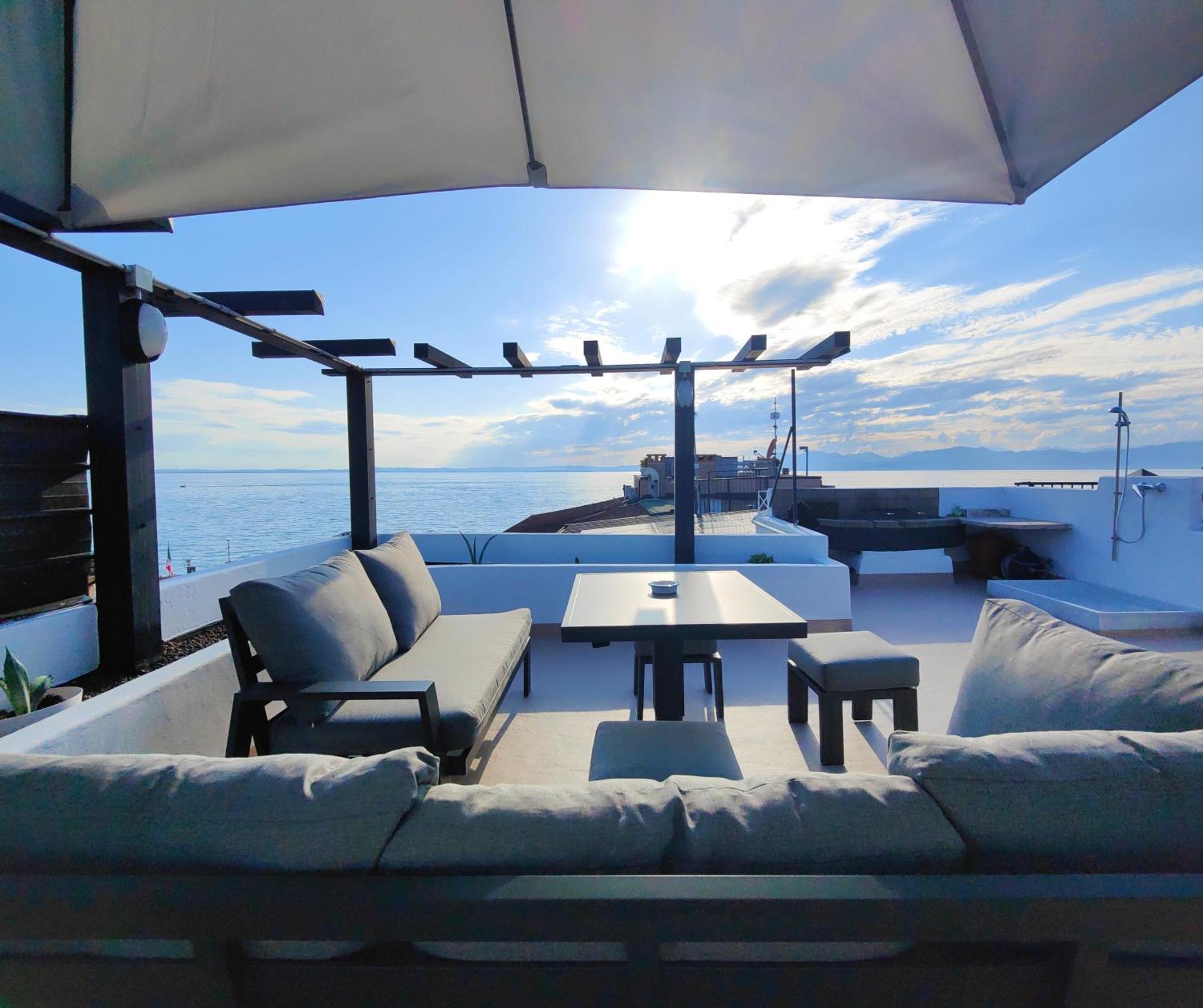 Appartamento Con Vista Mozzafiato Lazise Exterior photo